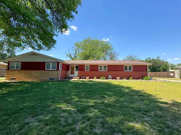 1301 N Gow Ave, Wichita, KS 67203