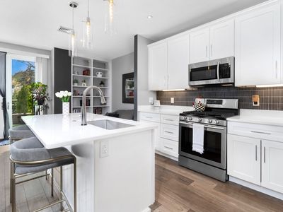 642 Main St UNIT 203, Wakefield, MA, 01880