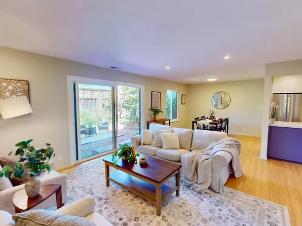 584 Spinnaker Ct, Santa Cruz, CA 95062