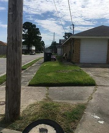 3rd image of 7631 Vanderkloot Ave