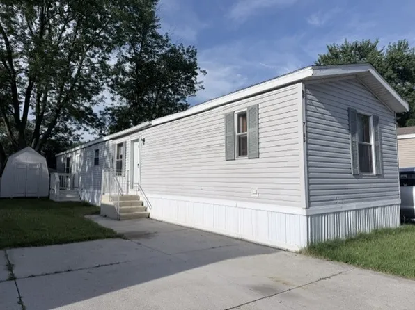 7295 103rd St #63, Flushing, MI 48433