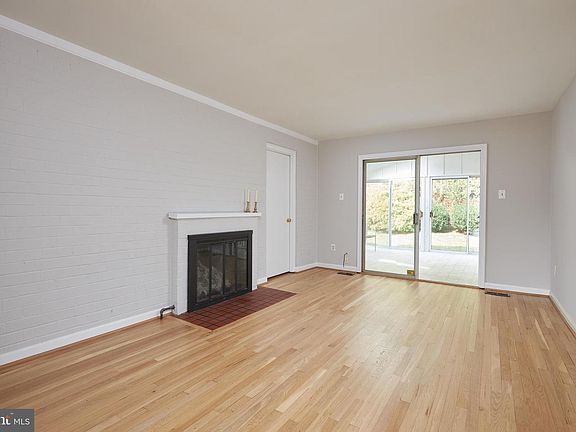 5th image of 9601 Barkston Ct