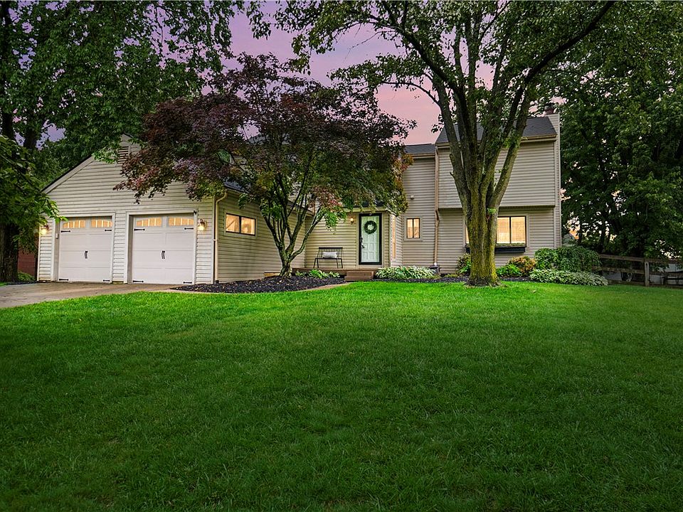 1st image of 917 Briarwood Ct