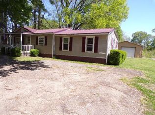 304 Gibson Wells Brazil Rd, Trenton, TN 38382