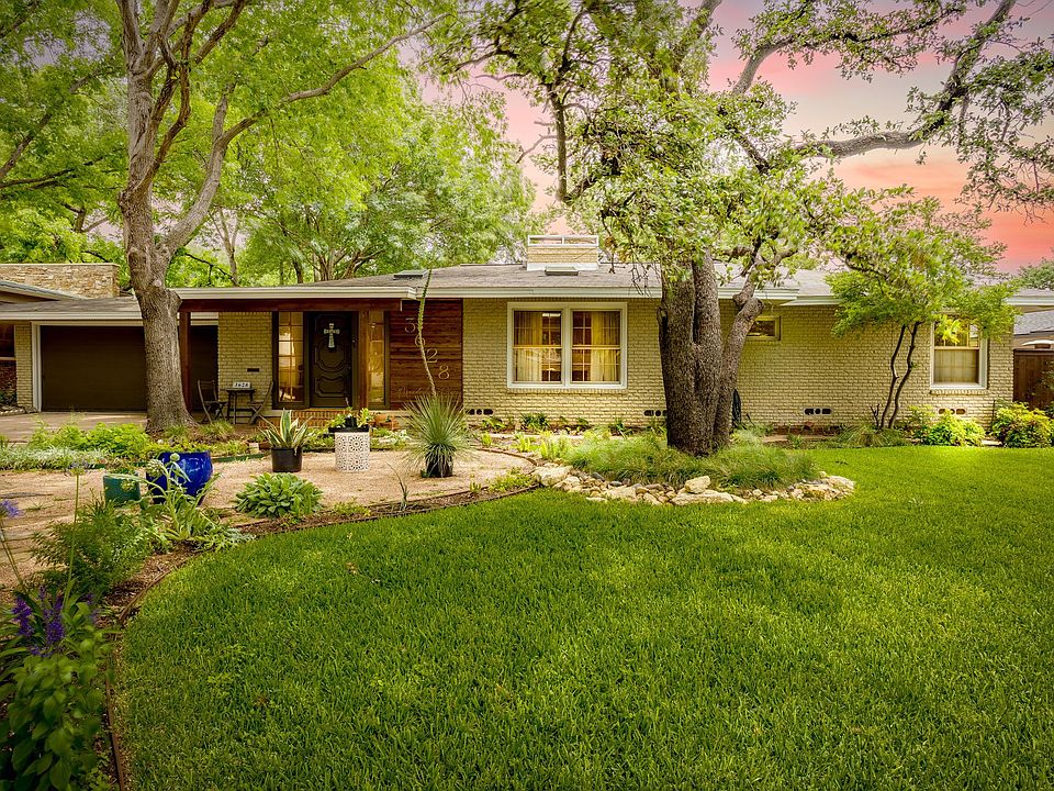 1st image of 3628 Manderly Pl