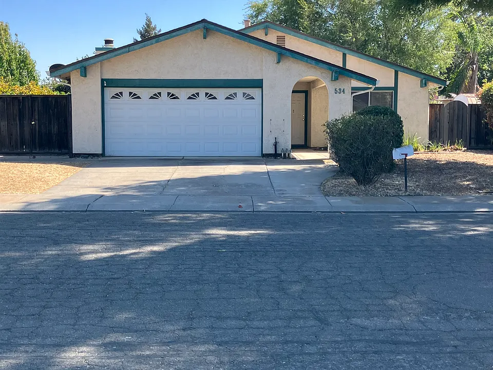 534 Ballico Dr