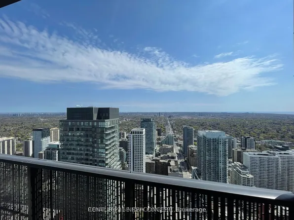 8 Eglinton Ave E, Toronto, ON