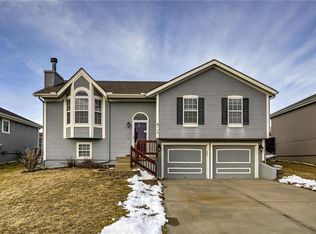 708 NE 107th St, Kansas City, MO 64155