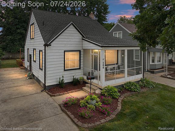 2nd image of 300 S Minerva Ave