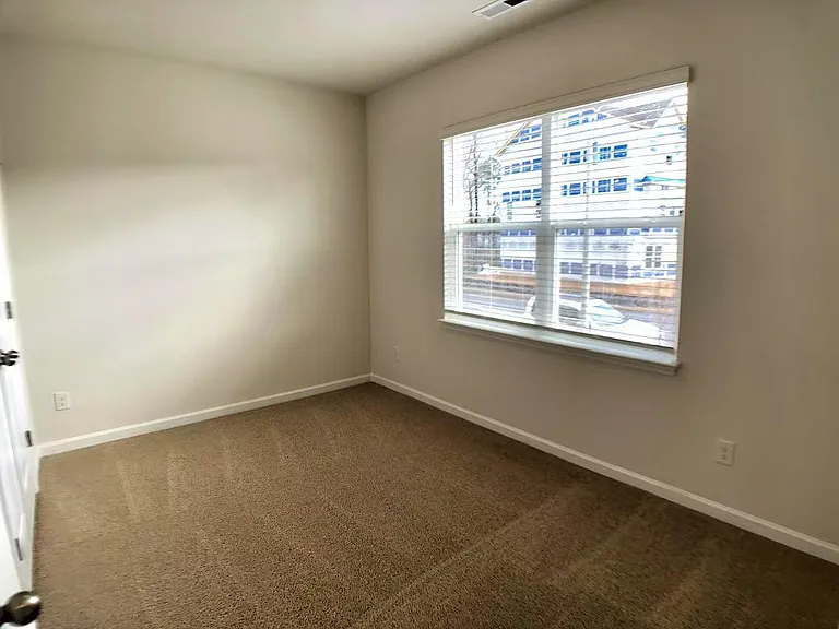 720 Dorset Stream Dr — Photo 18