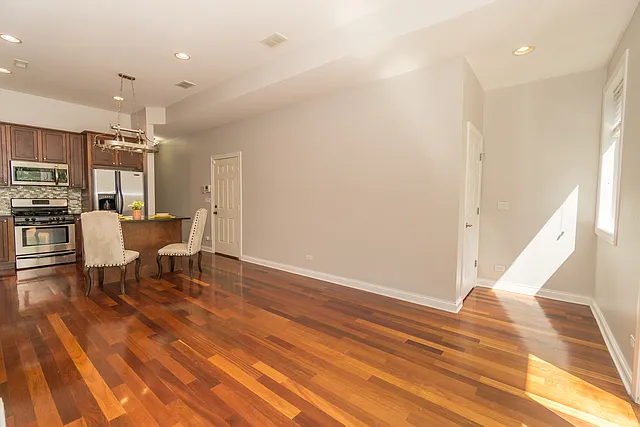 3440 N Narragansett Ave #2 — Photo 7