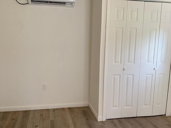 5th image of 5305 Southwest Ave #1