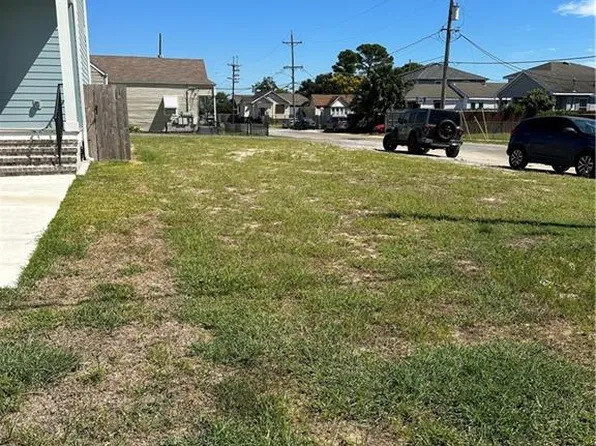 9201 S Claiborne Ave, New Orleans, LA 70118