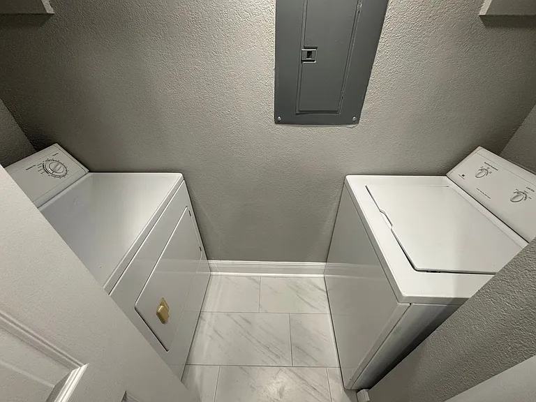 3740 Idlebrook Cir #206 — Photo 9