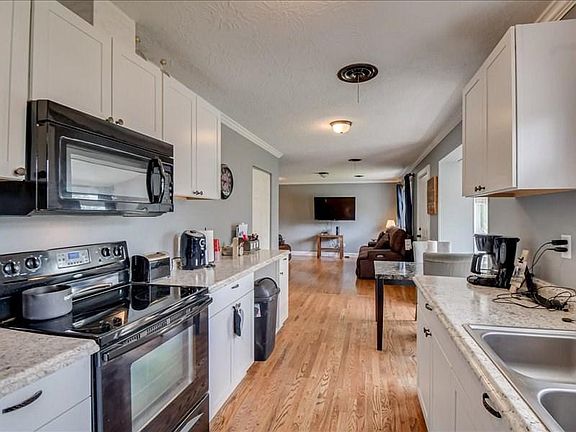 5th image of 2609 Glenn Hills Dr