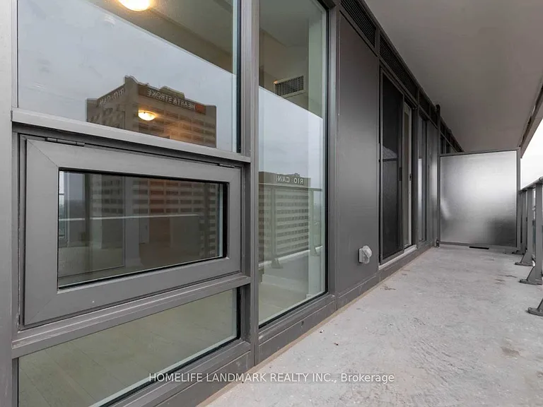 2221 Yonge St #2510 — Photo 22