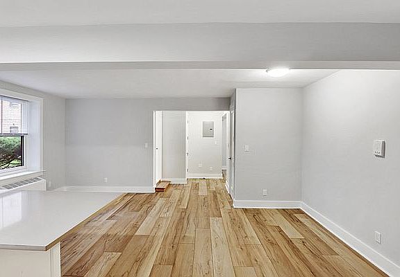 5th image of 20-27 Seagirt Blvd #1A