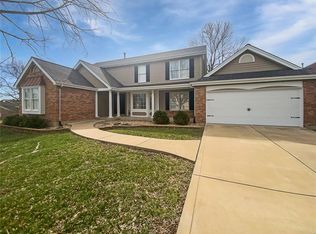 16320 Centerpointe Dr, Grover, MO 63040