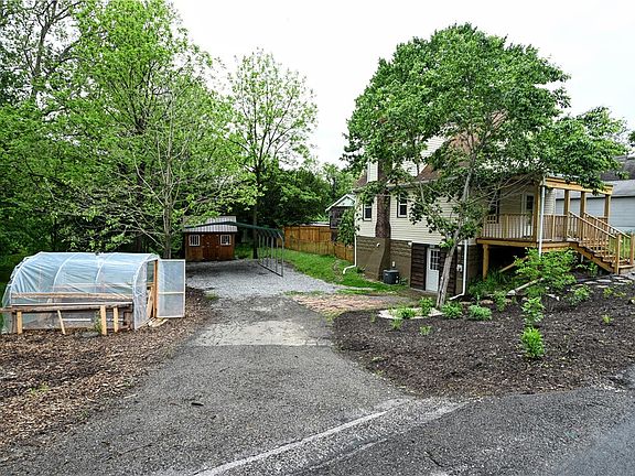 5th image of 11 Sands Ave