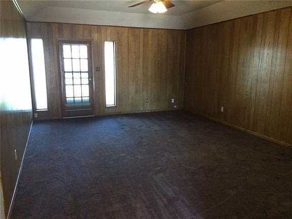 3rd image of 2966 Red Oak Cir