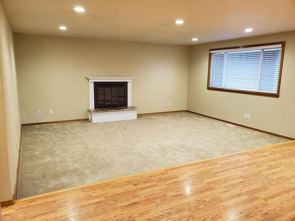 2nd image of 630 W Moore Ave