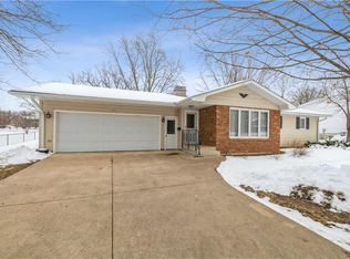 1428 W 1st St, Pella, IA 50219