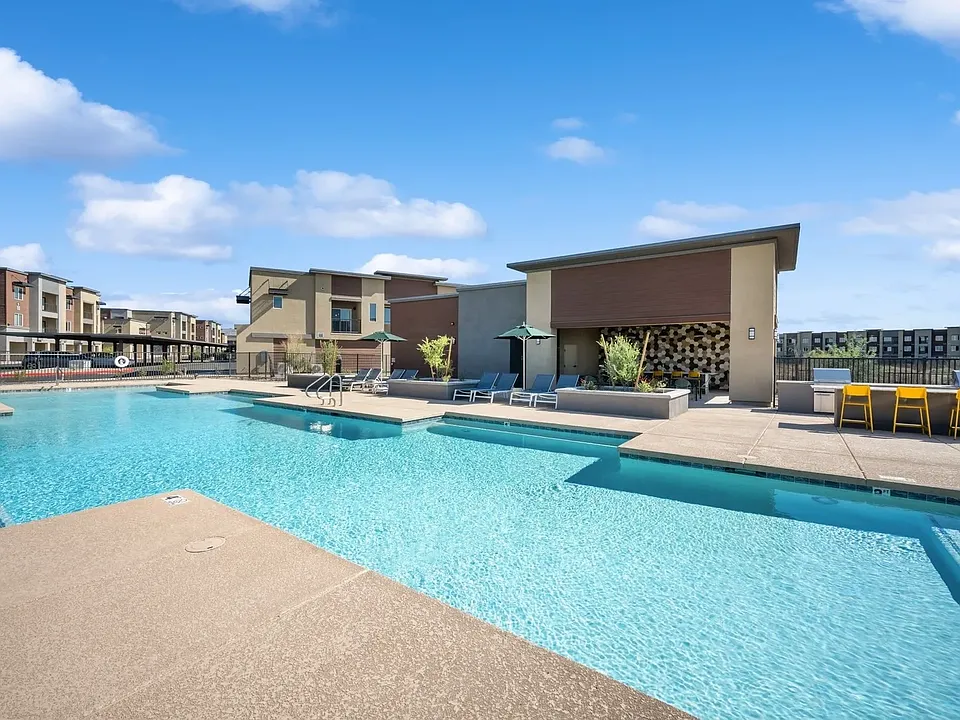 Longbow Luxury Apartments