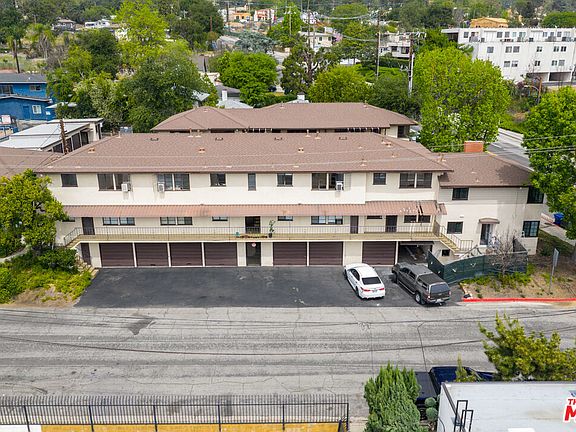 3rd image of 2629 Lake Ave
