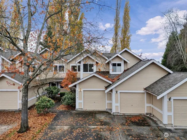 9305 156th Place NE, Redmond, WA 98052