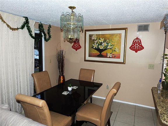 5th image of 125 Camphor Cir APT F