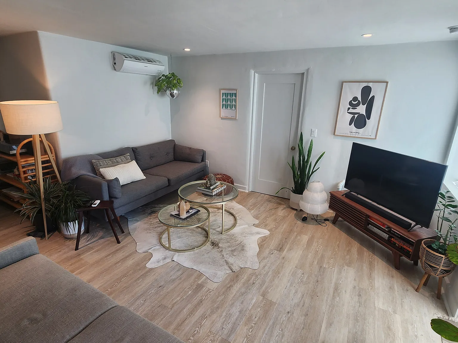 1 bed, 800 sqft, $3,500 — Photo 1