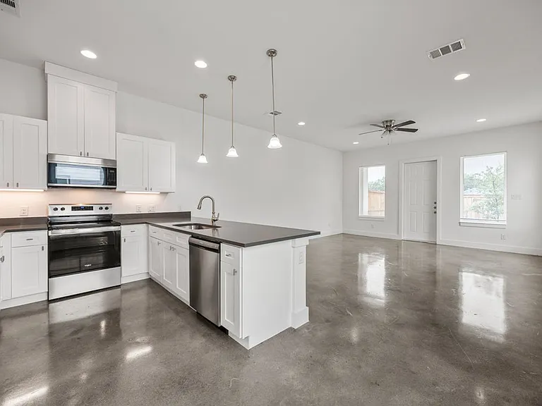 307 San Salvador Ave #101 — Photo 4