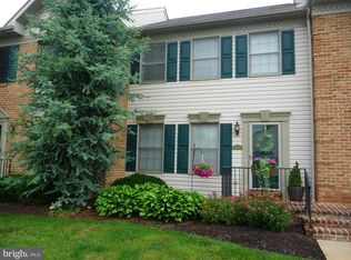 549 Cobblestone Ln, Lancaster, PA 17601