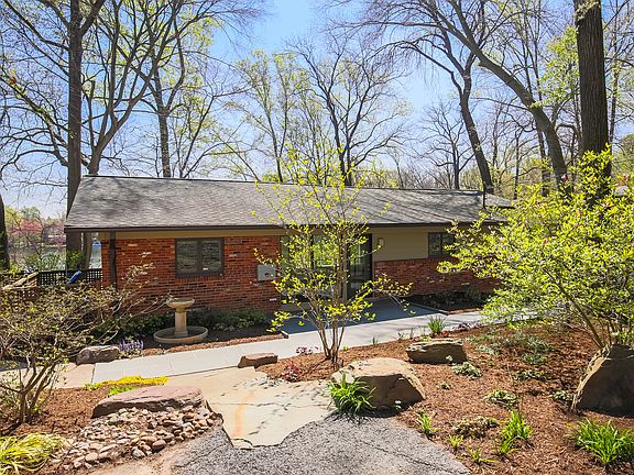 2nd image of 6372 Lakeview Dr