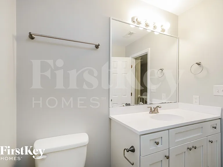 8300 Nathanael Greene Ln — Photo 17