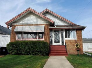 712 Monroe Ave, Racine, WI 53405