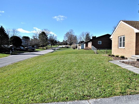 2nd image of 115 Kimball Ln