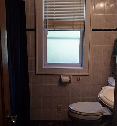 3rd image of 6635 Romona Ave
