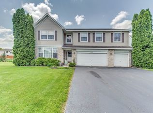 1711 Crofton Dr, Algonquin, IL 60102