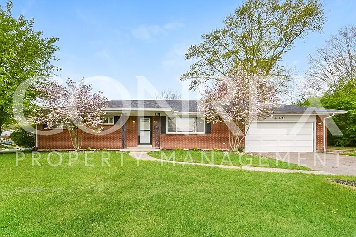 449 Glenview Dr photo 1