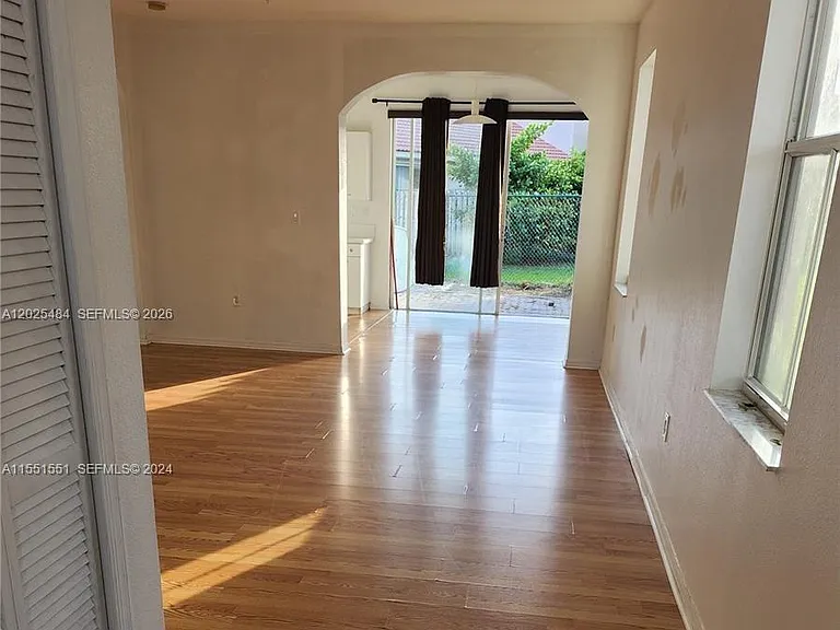 27310 SW 138th Ct #27310 — Photo 5