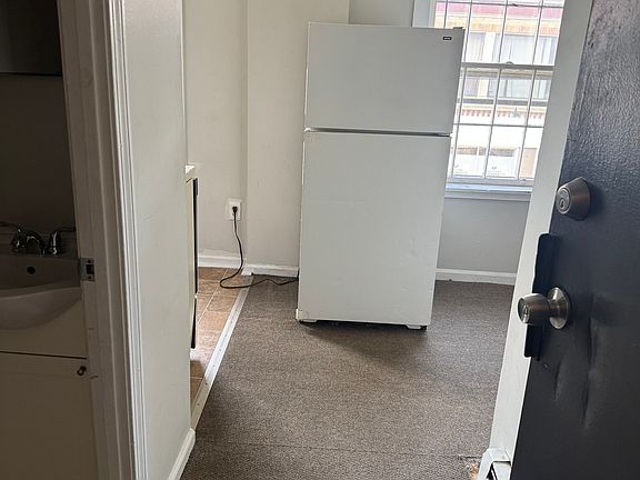 2nd image of 666 Main St #B3