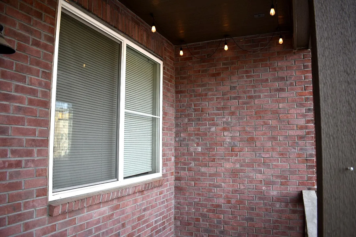Building Photo - 13757 Via Varra