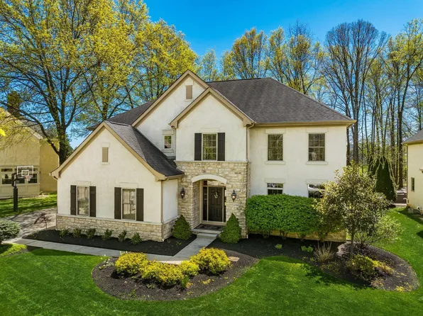 4394 Village Club Dr, Powell, OH 43065