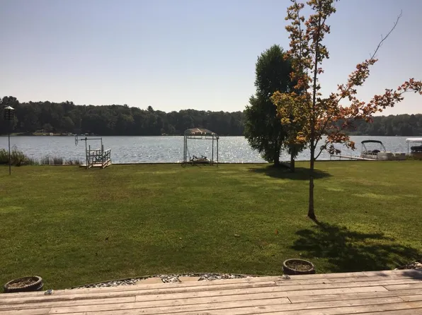 7823 Beverly St, Shelby, MI 49455