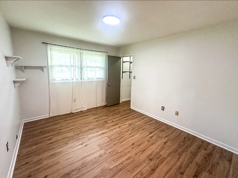 713 Tenikat St — Photo 12