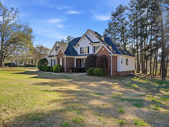 2nd image of 100 Kenneth Ct