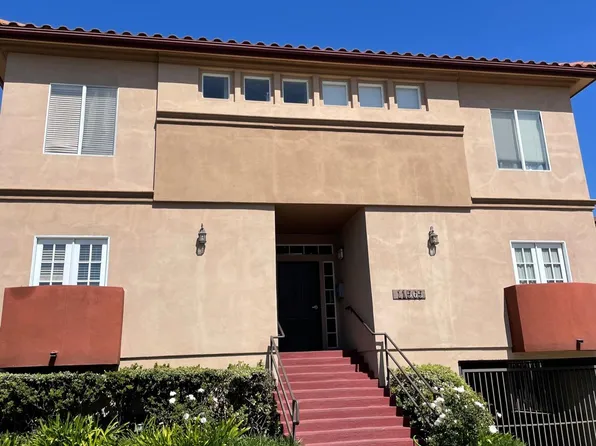 11565 Riverside Dr APT 5, North Hollywood, CA 91602