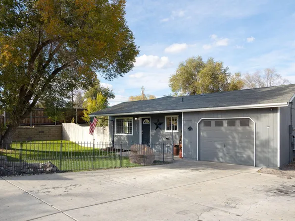 2651 SW Glacier Ave, Redmond, OR 97756