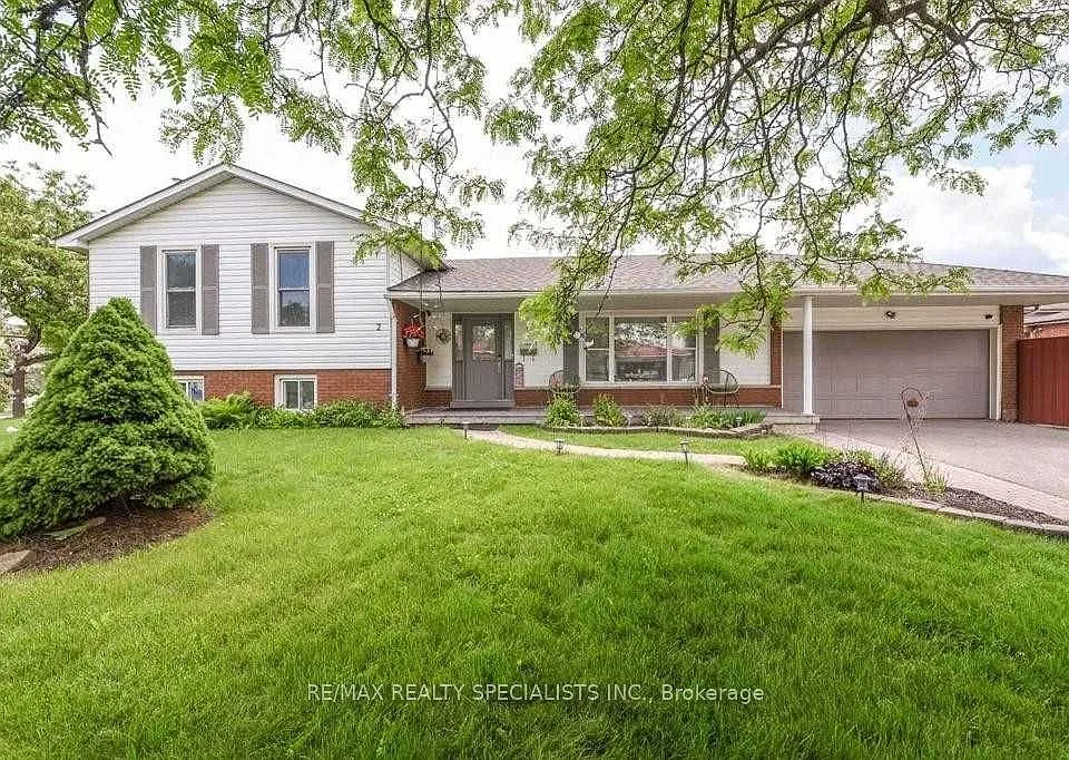 2 Marchbank Cres